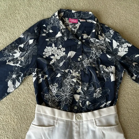 White pants & blue & white embroidered blouse - Picture 7 of 14